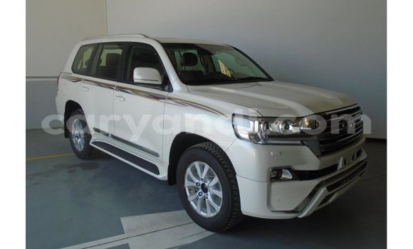 Acheter Import Voiture Toyota Land Cruiser Blanc à Import - Dubai, Zambie Acheter Import Voiture Toyota Land Cruiser Blanc à Import - Dubai, Zambie