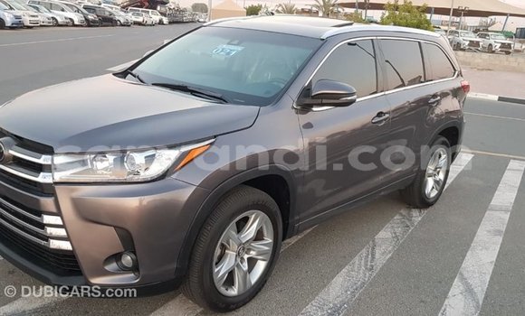 Nunua Imported Toyota Highlander Nyingine Gari ndani ya Import - Dubai nchini Zambia Nunua Imported Toyota Highlander Nyingine Gari ndani ya Import - Dubai nchini Zambia