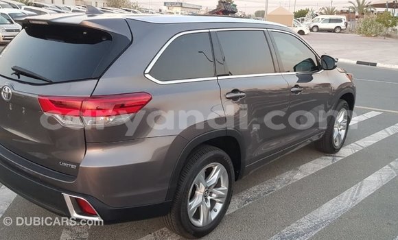 Nunua Imported Toyota Highlander Nyingine Gari ndani ya Import - Dubai nchini Zambia Nunua Imported Toyota Highlander Nyingine Gari ndani ya Import - Dubai nchini Zambia