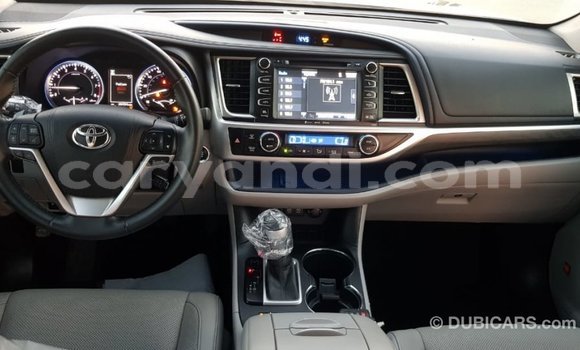Nunua Imported Toyota Highlander Nyingine Gari ndani ya Import - Dubai nchini Zambia Nunua Imported Toyota Highlander Nyingine Gari ndani ya Import - Dubai nchini Zambia