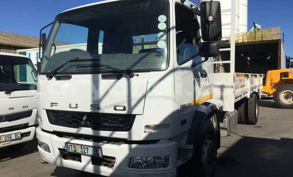 Nunua Ilio tumika Mitsubishi Fuso Nyeupe Lori ndani ya Chingola nchini Zambia Nunua Ilio tumika Mitsubishi Fuso Nyeupe Lori ndani ya Chingola nchini Zambia