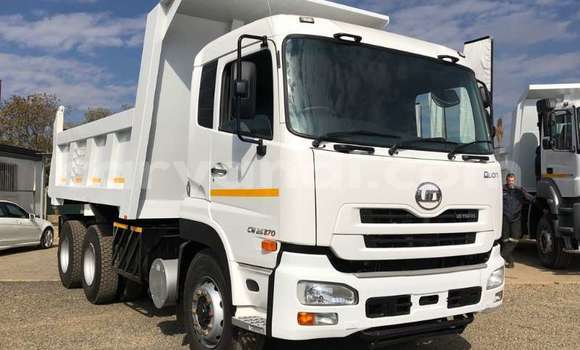 Nunua Ilio tumika Nissan UD Nyeupe Lori ndani ya Livingstone nchini Zambia Nunua Ilio tumika Nissan UD Nyeupe Lori ndani ya Livingstone nchini Zambia