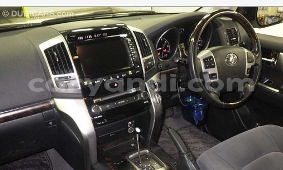 Buy Import Toyota Land Cruiser White Car in Import - Dubai in Zambia Buy Import Toyota Land Cruiser White Car in Import - Dubai in Zambia