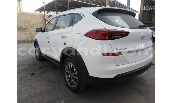 Buy Import Hyundai Tucson White Car in Import - Dubai in Zambia Buy Import Hyundai Tucson White Car in Import - Dubai in Zambia