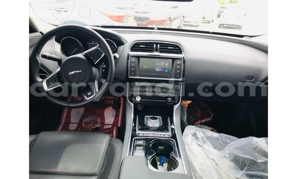 Nunua Imported Jaguar XE Nyekundu Gari ndani ya Import - Dubai nchini Zambia Nunua Imported Jaguar XE Nyekundu Gari ndani ya Import - Dubai nchini Zambia