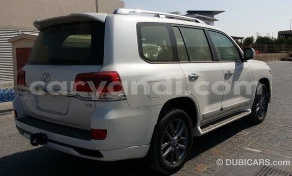 Tenga Imported Toyota Land Cruiser Chena Mota in Import - Dubai in Zambia Tenga Imported Toyota Land Cruiser Chena Mota in Import - Dubai in Zambia