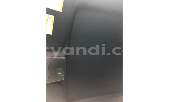 Acheter Import Voiture Ford Club Wagon Blanc à Import - Dubai, Zambie Acheter Import Voiture Ford Club Wagon Blanc à Import - Dubai, Zambie