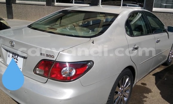Buy Used Lexus ES 300 White Car in Lusaka in Zambia Buy Used Lexus ES 300 White Car in Lusaka in Zambia
