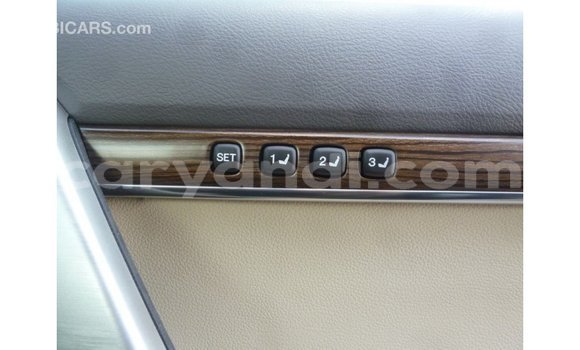 Acheter Import Voiture Toyota Land Cruiser Noir à Import - Dubai, Zambie Acheter Import Voiture Toyota Land Cruiser Noir à Import - Dubai, Zambie