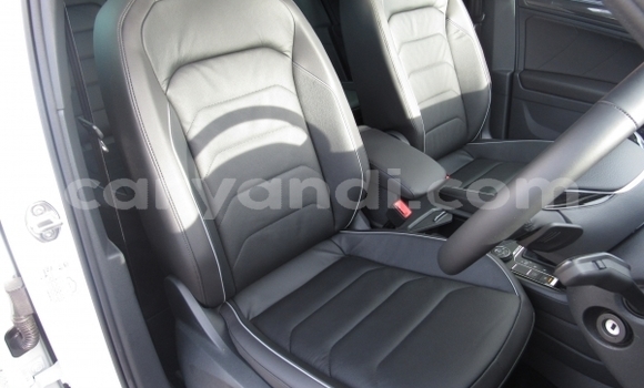 Tenga Tsaru Volkswagen Tiguan Zvimwe Mota in Livingstone in Zambia Tenga Tsaru Volkswagen Tiguan Zvimwe Mota in Livingstone in Zambia