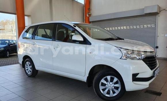 Acheter Occasion Voiture Toyota Avanza Blanc à Lusaka, Zambie Acheter Occasion Voiture Toyota Avanza Blanc à Lusaka, Zambie