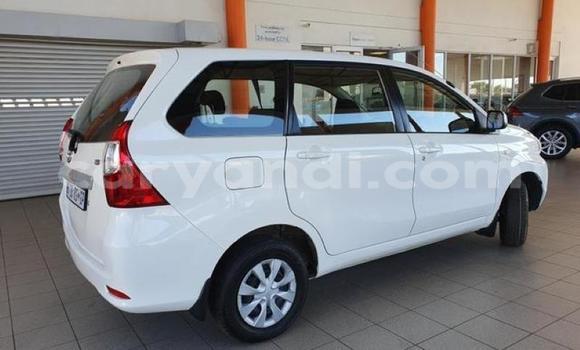 Acheter Occasion Voiture Toyota Avanza Blanc à Lusaka, Zambie Acheter Occasion Voiture Toyota Avanza Blanc à Lusaka, Zambie
