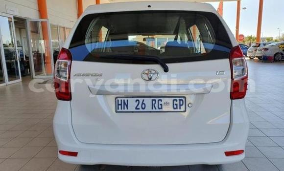 Acheter Occasion Voiture Toyota Avanza Blanc à Lusaka, Zambie Acheter Occasion Voiture Toyota Avanza Blanc à Lusaka, Zambie