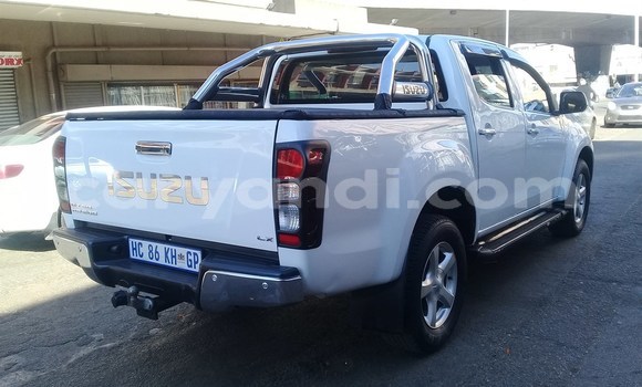 Nunua Ilio tumika Isuzu KB Nyeupe Gari ndani ya Livingstone nchini Zambia Nunua Ilio tumika Isuzu KB Nyeupe Gari ndani ya Livingstone nchini Zambia