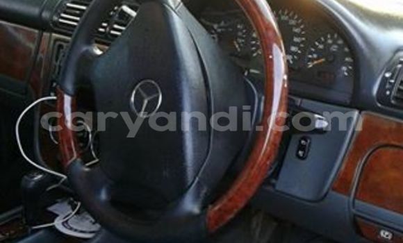 Acheter Occasion Voiture Mercedes‒Benz ML–Class Noir à Chipata, Zambie Acheter Occasion Voiture Mercedes‒Benz ML–Class Noir à Chipata, Zambie