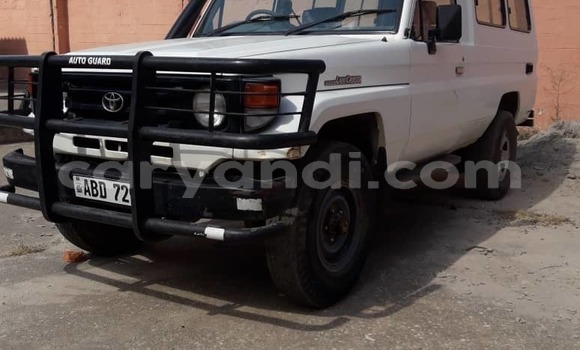 Buy Used Toyota Land Cruiser White Car in Lusaka in Zambia Buy Used Toyota Land Cruiser White Car in Lusaka in Zambia