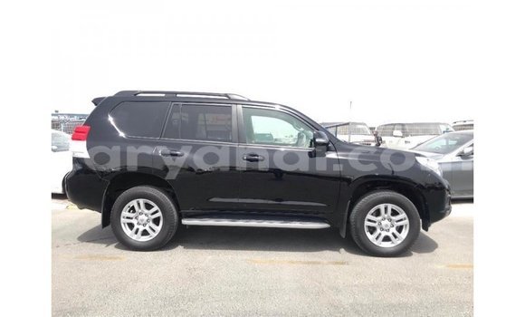 Nunua Imported Toyota Land Cruiser Nyeusi Gari ndani ya Import - Dubai nchini Zambia Nunua Imported Toyota Land Cruiser Nyeusi Gari ndani ya Import - Dubai nchini Zambia