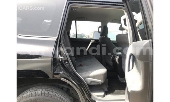 Nunua Imported Toyota Land Cruiser Nyeusi Gari ndani ya Import - Dubai nchini Zambia Nunua Imported Toyota Land Cruiser Nyeusi Gari ndani ya Import - Dubai nchini Zambia