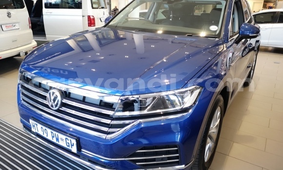 Acheter Occasion Voiture Volkswagen Touareg Bleu à Livingstone, Zambie Acheter Occasion Voiture Volkswagen Touareg Bleu à Livingstone, Zambie