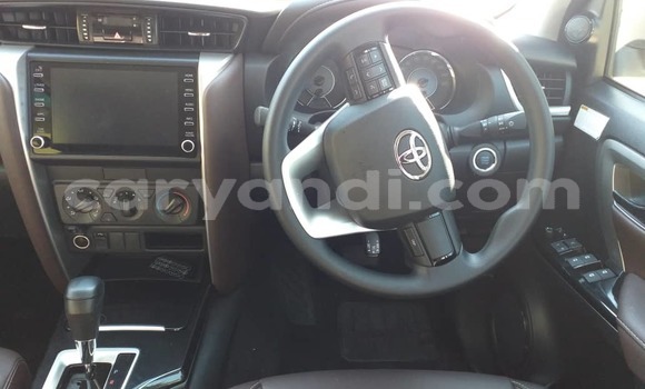 Acheter Occasion Voiture Toyota Fortuner Blanc à Lusaka, Zambie Acheter Occasion Voiture Toyota Fortuner Blanc à Lusaka, Zambie