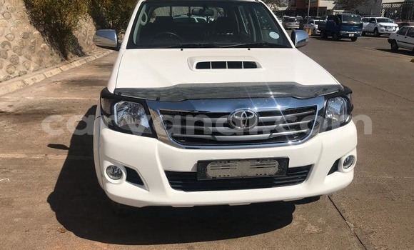 Buy Used Toyota Hilux White Car in Lusaka in Zambia Buy Used Toyota Hilux White Car in Lusaka in Zambia