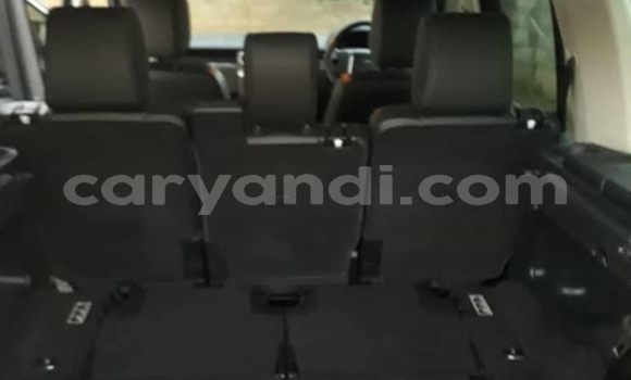 Buy Used Land Rover Discovery Silver Car in Lusaka in Zambia Buy Used Land Rover Discovery Silver Car in Lusaka in Zambia