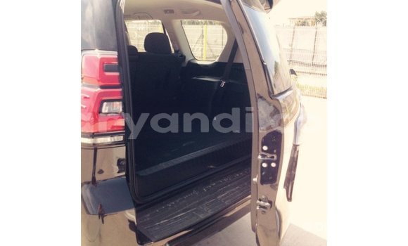 Nunua Imported Toyota Prado Nyeusi Gari ndani ya Import - Dubai nchini Zambia Nunua Imported Toyota Prado Nyeusi Gari ndani ya Import - Dubai nchini Zambia