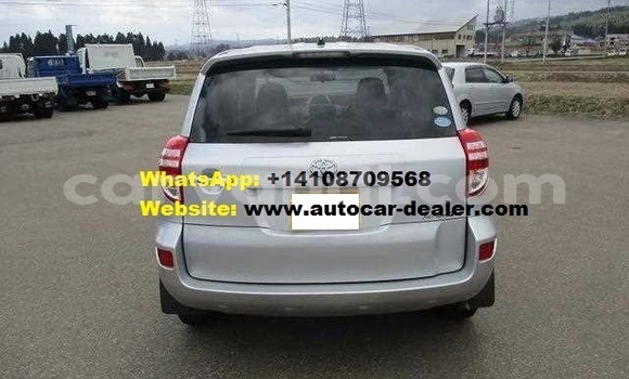 Tenga Tsaru Toyota RAV4 Zvimwe Mota in Lusaka in Zambia Tenga Tsaru Toyota RAV4 Zvimwe Mota in Lusaka in Zambia