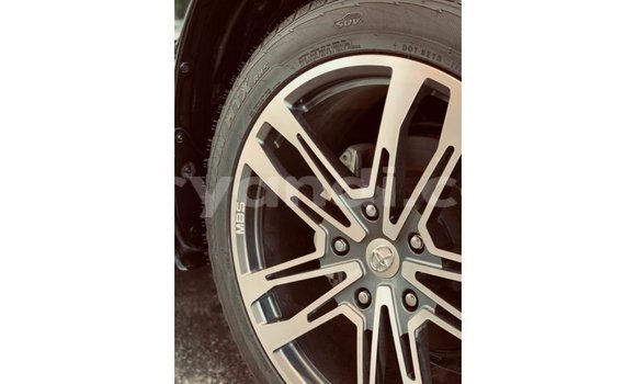 Acheter Import Voiture Toyota Land Cruiser Noir à Import - Dubai, Zambie Acheter Import Voiture Toyota Land Cruiser Noir à Import - Dubai, Zambie