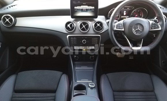 Tenga Tsaru Mercedes‒Benz 200 Chena Mota in Livingstone in Zambia Tenga Tsaru Mercedes‒Benz 200 Chena Mota in Livingstone in Zambia