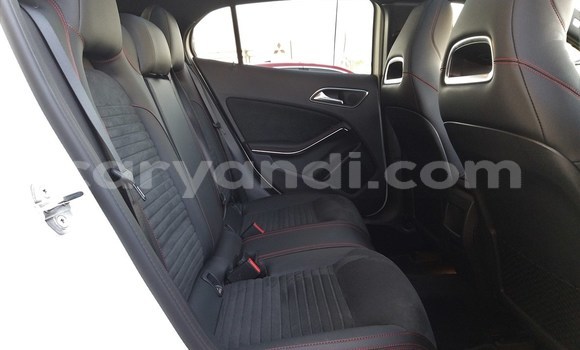 Tenga Tsaru Mercedes‒Benz 200 Chena Mota in Livingstone in Zambia Tenga Tsaru Mercedes‒Benz 200 Chena Mota in Livingstone in Zambia