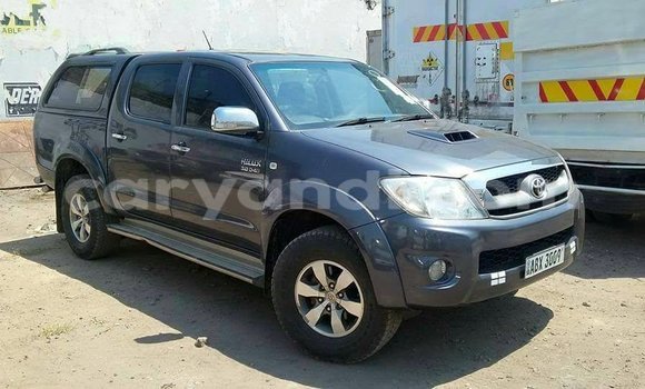 Nunua Ilio tumika Toyota Hilux Nyeusi Gari ndani ya Chipata nchini Zambia Nunua Ilio tumika Toyota Hilux Nyeusi Gari ndani ya Chipata nchini Zambia