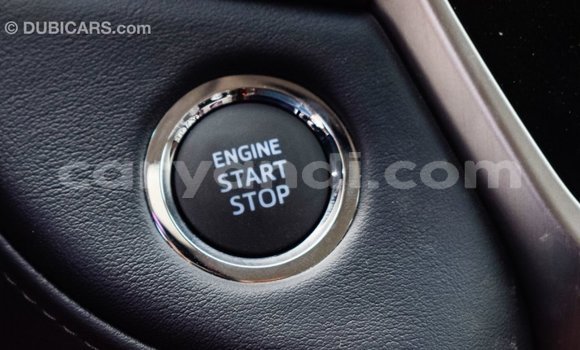 Acheter Import Voiture Toyota Land Cruiser Blanc à Import - Dubai, Zambie Acheter Import Voiture Toyota Land Cruiser Blanc à Import - Dubai, Zambie