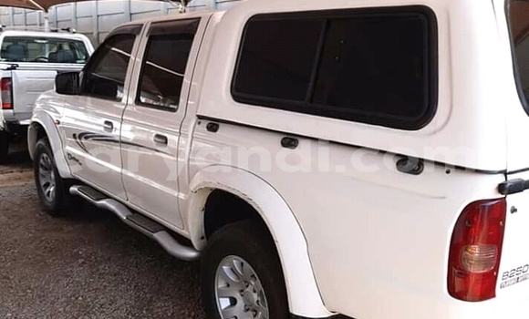 Acheter Occasion Voiture Mazda B–series Blanc à Chingola, Zambie Acheter Occasion Voiture Mazda B–series Blanc à Chingola, Zambie