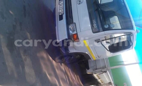 Acheter Occasion Utilitaire Nissan UD Blanc à Choma, Du sud Acheter Occasion Utilitaire Nissan UD Blanc à Choma, Du sud