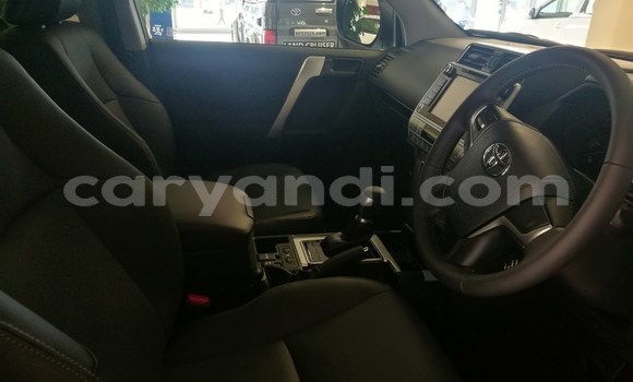 Nunua Ilio tumika Toyota Prado Nyeupe Gari ndani ya Chingola nchini Zambia Nunua Ilio tumika Toyota Prado Nyeupe Gari ndani ya Chingola nchini Zambia