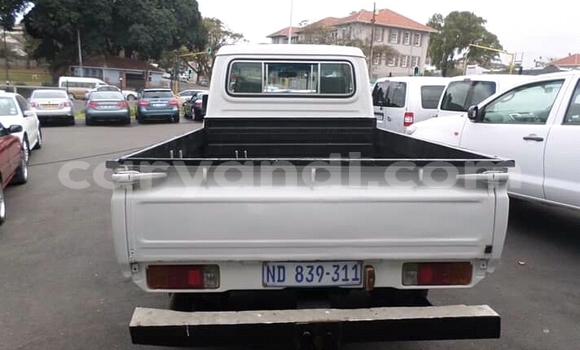 Acheter Occasion Voiture Toyota Land Cruiser Blanc à Livingstone, Zambie Acheter Occasion Voiture Toyota Land Cruiser Blanc à Livingstone, Zambie