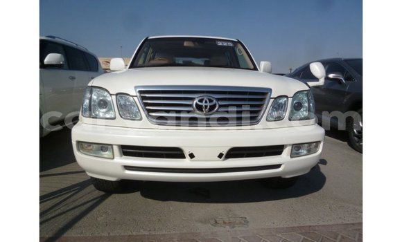 Nunua Imported Toyota Land Cruiser Nyeupe Gari ndani ya Import - Dubai nchini Zambia Nunua Imported Toyota Land Cruiser Nyeupe Gari ndani ya Import - Dubai nchini Zambia