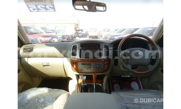 Nunua Imported Toyota Land Cruiser Nyeupe Gari ndani ya Import - Dubai nchini Zambia Nunua Imported Toyota Land Cruiser Nyeupe Gari ndani ya Import - Dubai nchini Zambia