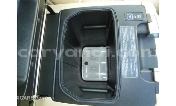 Tenga Imported Toyota Land Cruiser Nhema Mota in Import - Dubai in Zambia Tenga Imported Toyota Land Cruiser Nhema Mota in Import - Dubai in Zambia