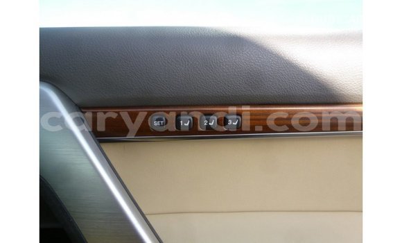 Tenga Imported Toyota Land Cruiser Nhema Mota in Import - Dubai in Zambia Tenga Imported Toyota Land Cruiser Nhema Mota in Import - Dubai in Zambia