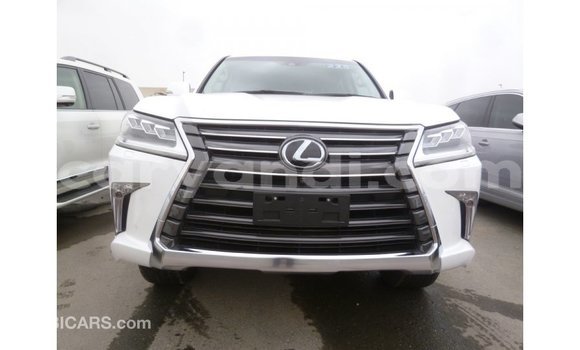Nunua Imported Lexus LX Nyeupe Gari ndani ya Import - Dubai nchini Zambia Nunua Imported Lexus LX Nyeupe Gari ndani ya Import - Dubai nchini Zambia