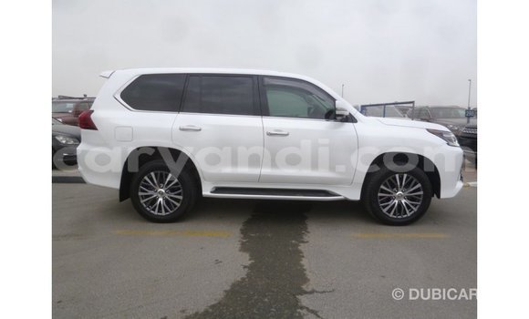 Nunua Imported Lexus LX Nyeupe Gari ndani ya Import - Dubai nchini Zambia Nunua Imported Lexus LX Nyeupe Gari ndani ya Import - Dubai nchini Zambia