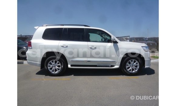 Nunua Imported Toyota Land Cruiser Nyeupe Gari ndani ya Import - Dubai nchini Zambia Nunua Imported Toyota Land Cruiser Nyeupe Gari ndani ya Import - Dubai nchini Zambia