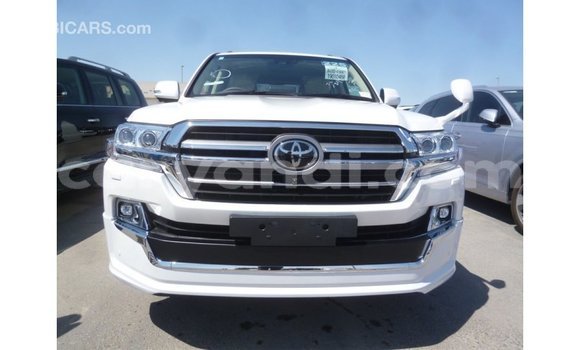 Nunua Imported Toyota Land Cruiser Nyeupe Gari ndani ya Import - Dubai nchini Zambia Nunua Imported Toyota Land Cruiser Nyeupe Gari ndani ya Import - Dubai nchini Zambia