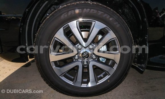Nunua Imported Toyota Land Cruiser Nyeusi Gari ndani ya Import - Dubai nchini Zambia Nunua Imported Toyota Land Cruiser Nyeusi Gari ndani ya Import - Dubai nchini Zambia