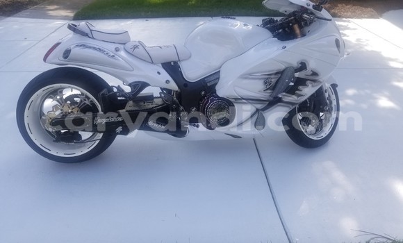 Acheter Neuf Moto Suzuki HAYABUSA Noir à Import - Dubai, Zambie Acheter Neuf Moto Suzuki HAYABUSA Noir à Import - Dubai, Zambie