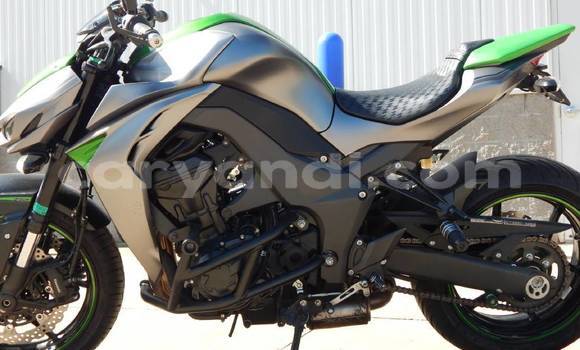 Acheter Neuf Moto Kawasaki Z 1000 Vert à Import - Dubai, Zambie Acheter Neuf Moto Kawasaki Z 1000 Vert à Import - Dubai, Zambie