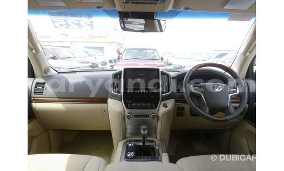 Nunua Imported Toyota Land Cruiser Nyingine Gari ndani ya Import - Dubai nchini Zambia Nunua Imported Toyota Land Cruiser Nyingine Gari ndani ya Import - Dubai nchini Zambia