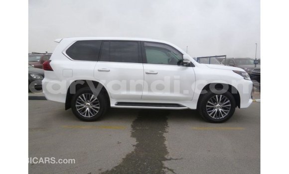 Acheter Import Voiture Lexus LX Blanc à Import - Dubai, Zambie Acheter Import Voiture Lexus LX Blanc à Import - Dubai, Zambie